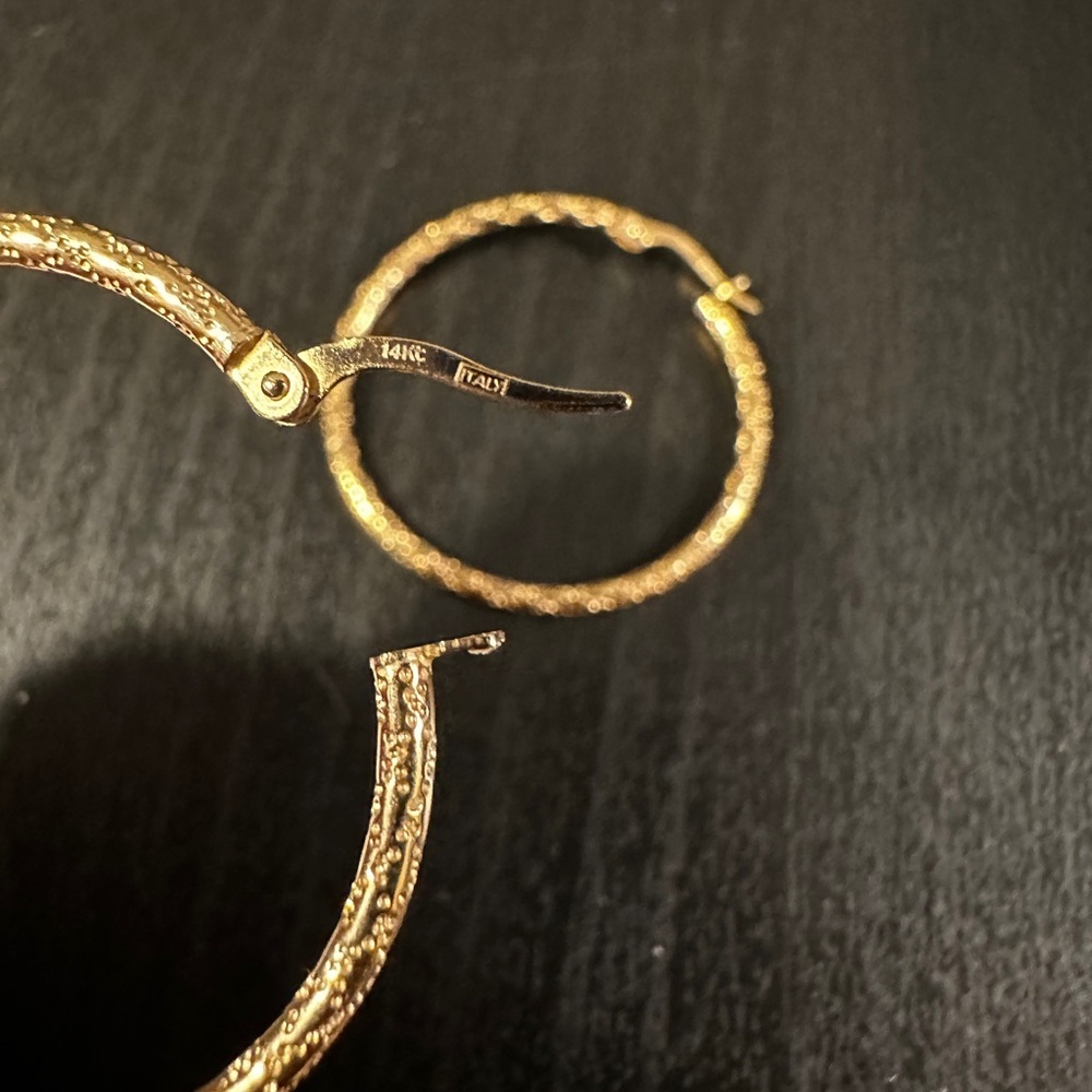 New 14K Solid Gold Elegant Gold Hoop Earrings - Picture 5 of 8